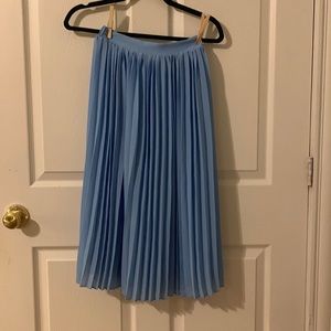 Pleaded skit from American eagle size XS can fit a small